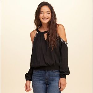 Hollister cold shoulder peasant top